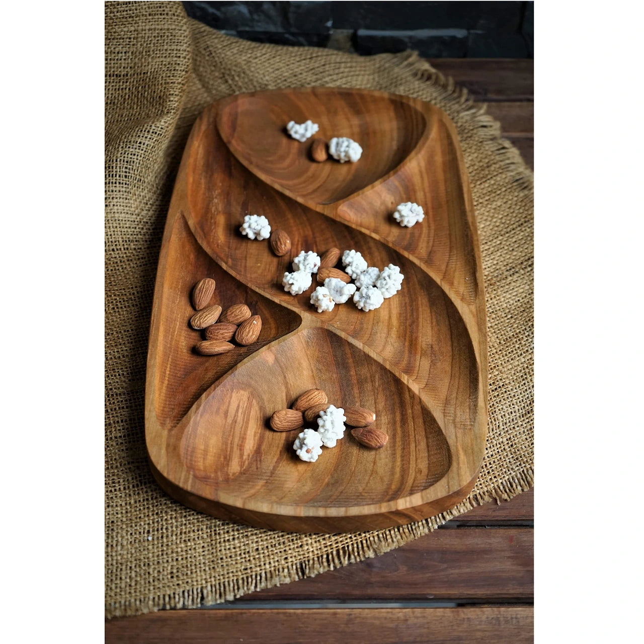 Platou servire din lemn forma dreptunghiulara cu 5 compartimente