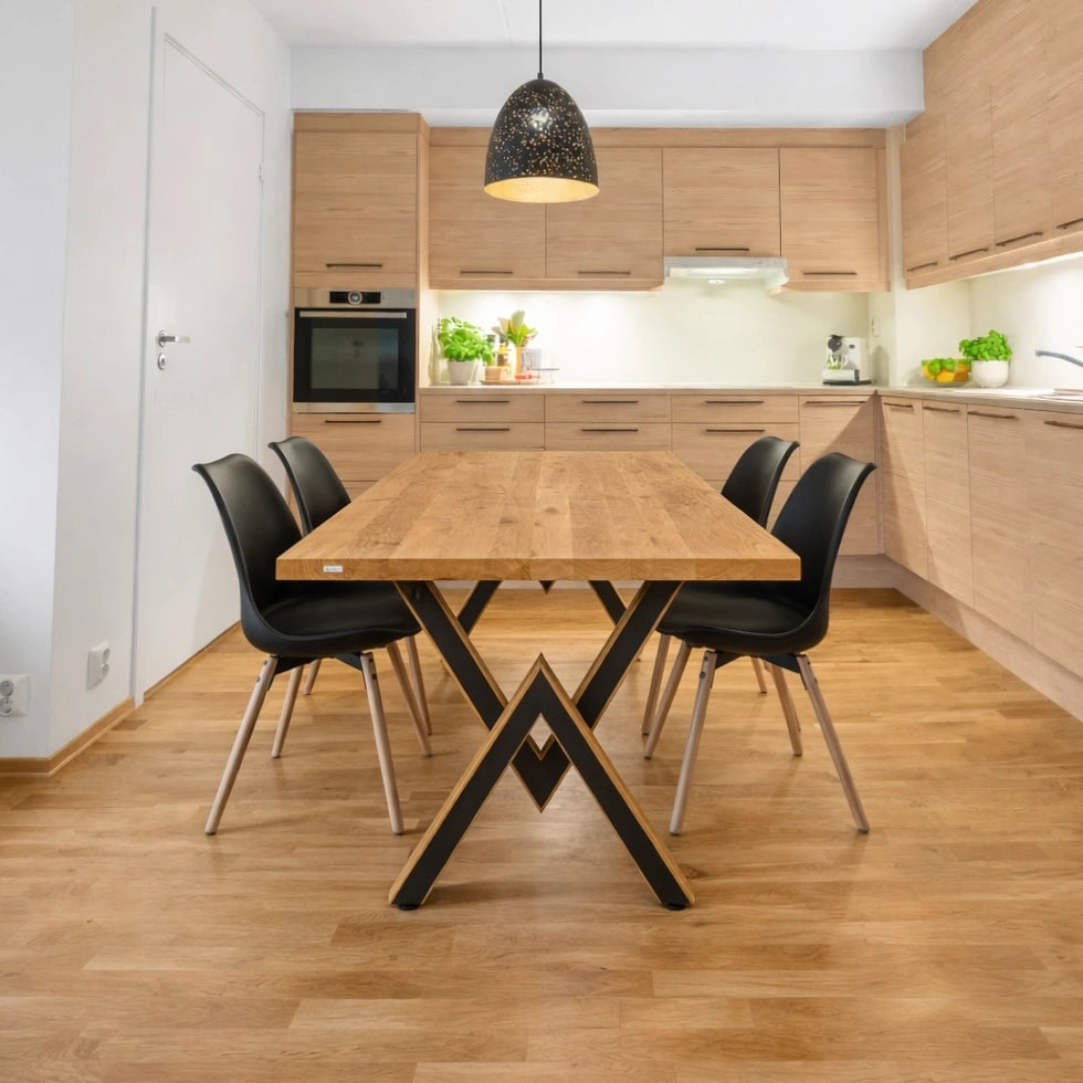 Masa din stejar model clasic - 4 persoane -140x80x4cm