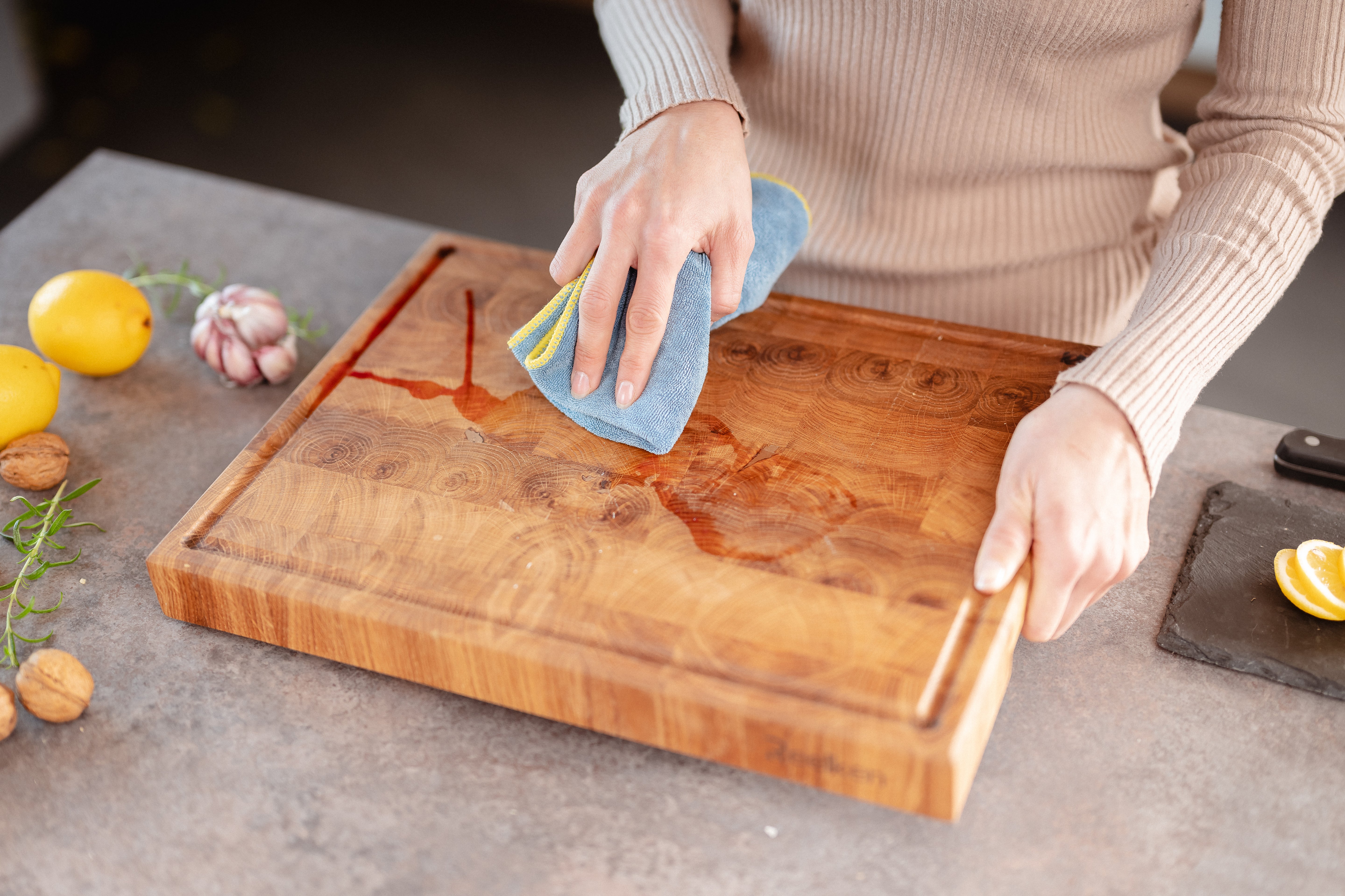 Дошка обробна дубова 30х20х2,5 см - Premium