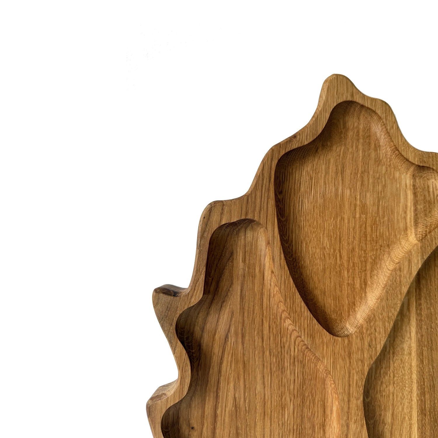 Platou Lemn de Stejar in Forma de Frunza – Eleganta la Fiecare Servire