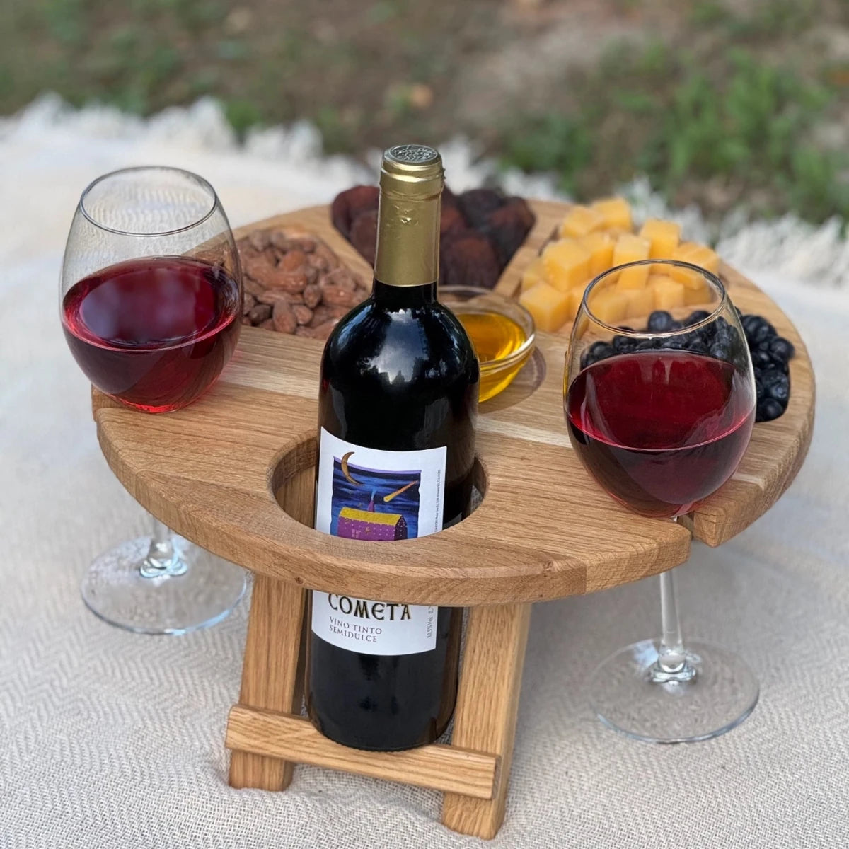 Platou servire rotund din lemn de stejar 35 cm cu picioare – ideal pentru picnic și mese festive - Reelken