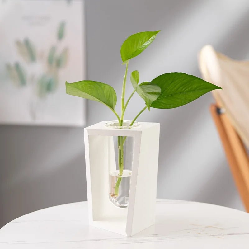 Vaza din sticla si lemn model nordic – design simplu si elegant pentru flori - Reelken